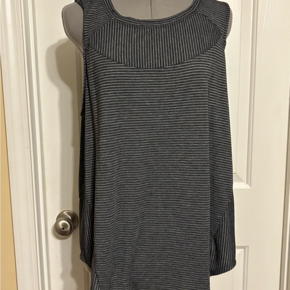 Xersion Gray Striped Tank Top